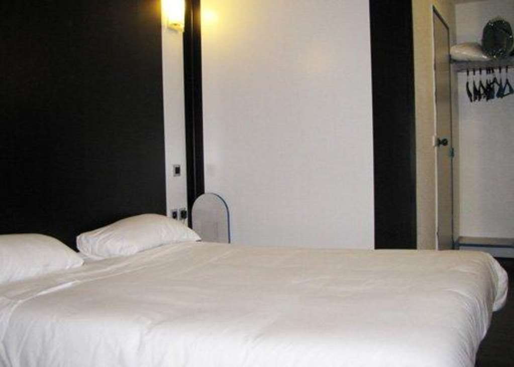 Comfort Hotel Poissy Technoparc Pokoj fotografie